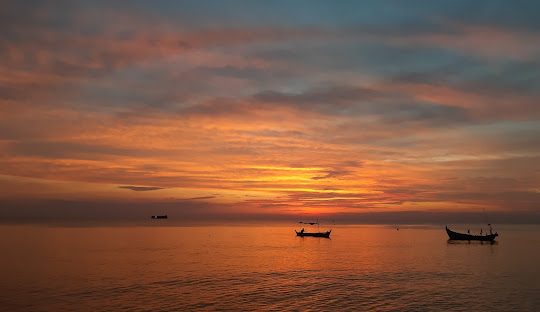 pantai ombak mati.destinasi pantai indonesia