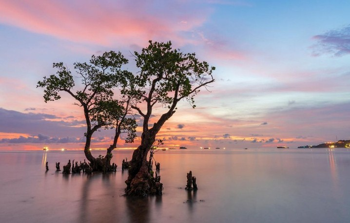 pantai nirwana padang, destinasi pantai sumatera barat.