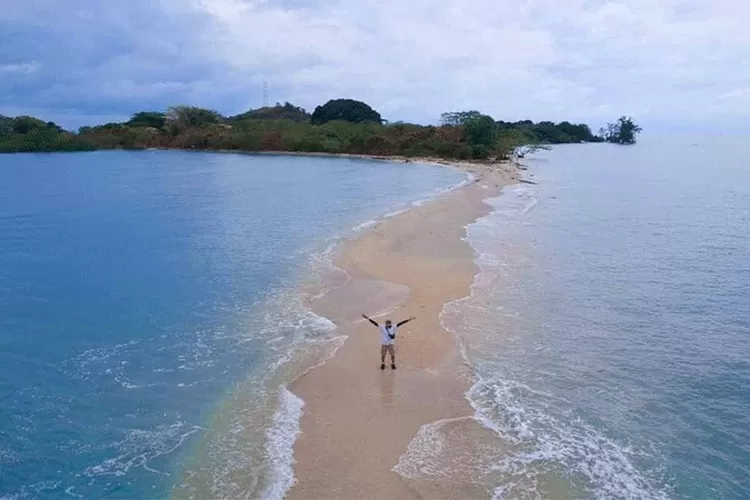 pantai tanjung menjangan , destinasi wisata pantai sumatera barat