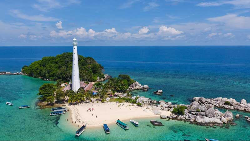 Destinasi pantai di bangka belitung