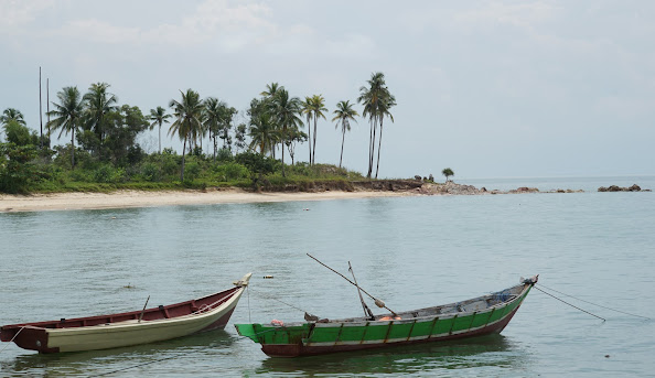 pantai tanjung ular destasi pantai bangka belitung