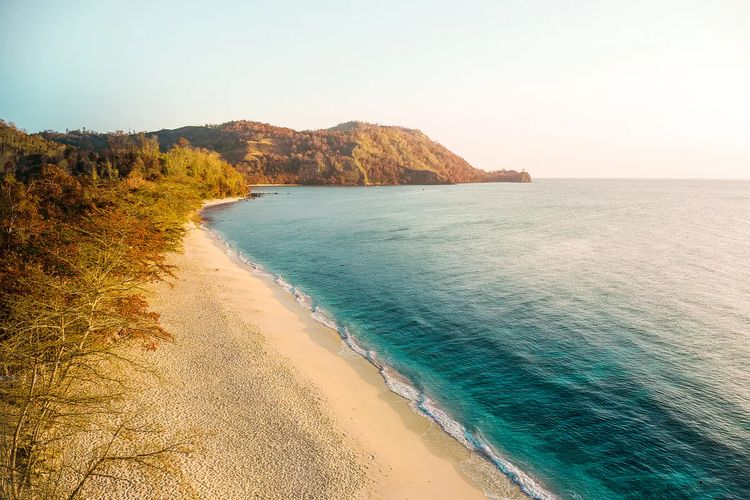 destinasi pantai di sulawesi utara