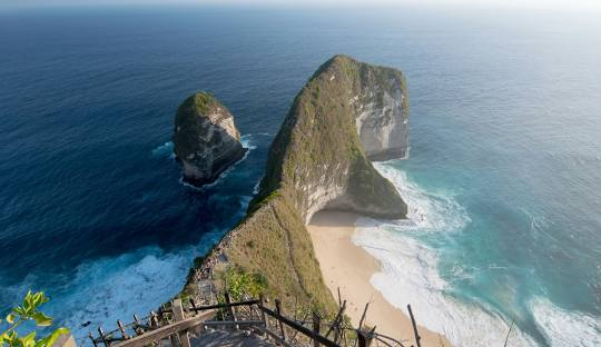 Destinasi pantai di balipantai kelingking