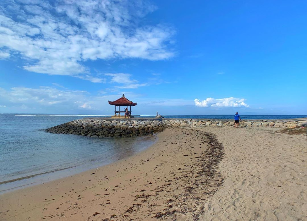 pantai di balipantai sanur