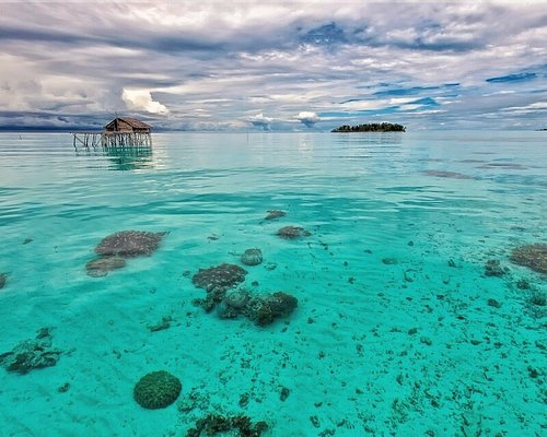 Pantai nihiwatu di nusa tenggara timur