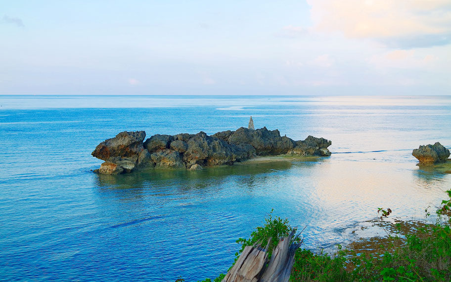 Wisata pulau rote, pantai tiang bendera