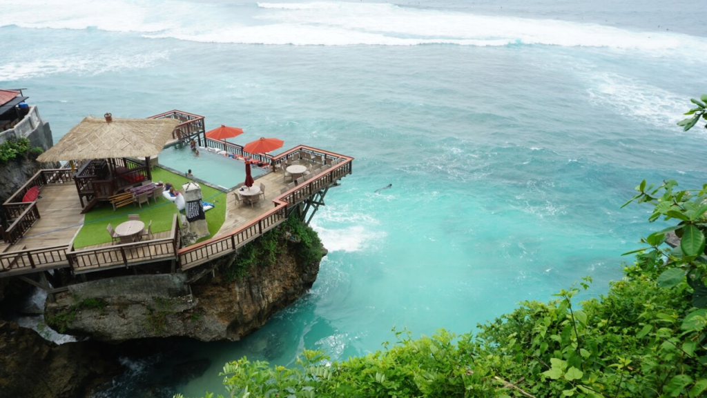 Pantai Suluban Bali