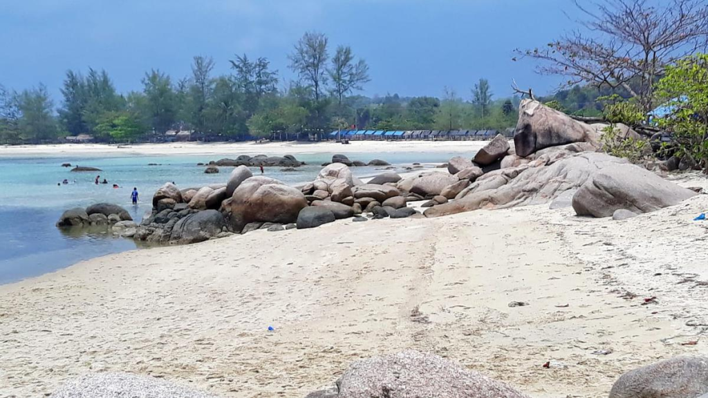 Destinasi Pantai Tanjung Pinang