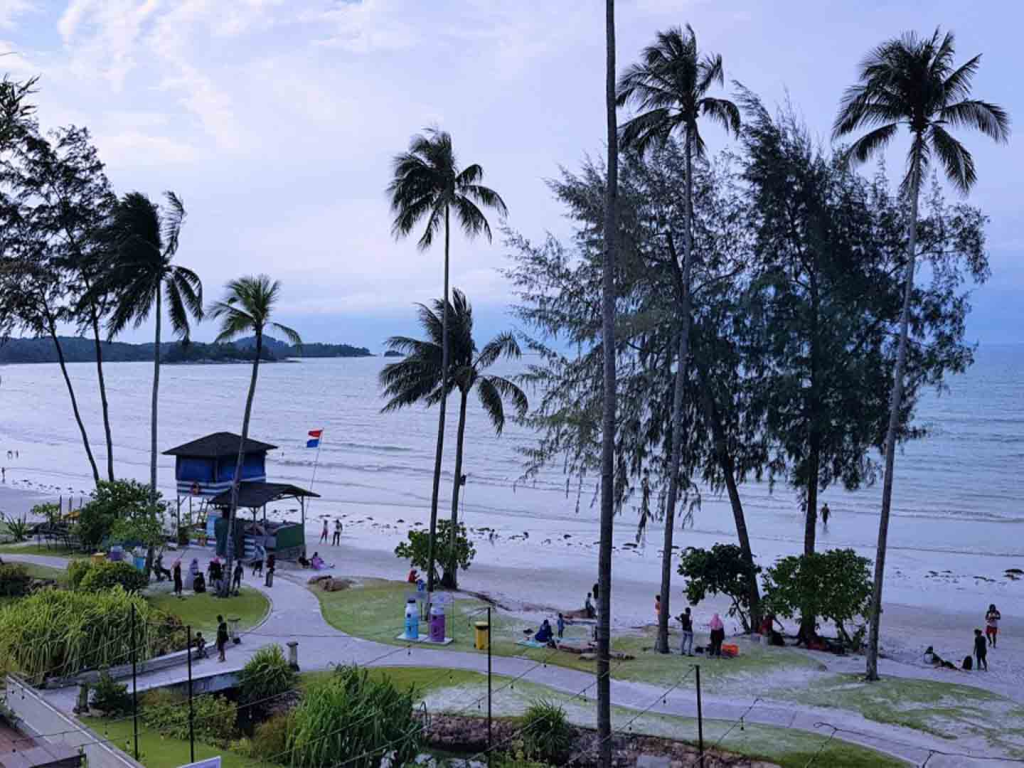 Destinasi Pantai Tanjung Pinang