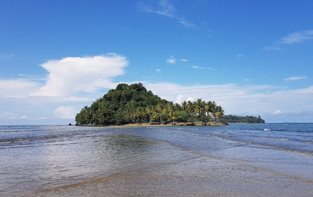 Pantai Di Sumatra Barat