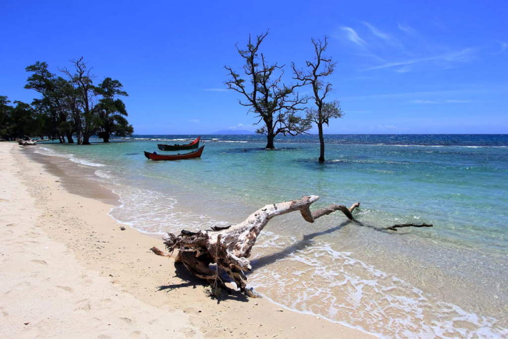 Pantai Di Aceh