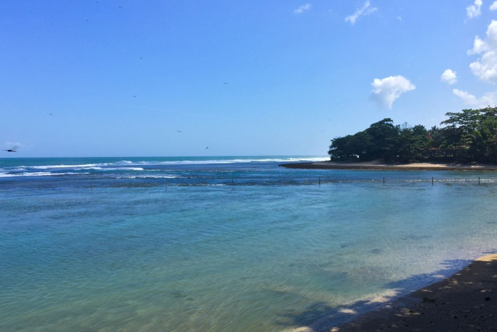 Destinasi Pantai Untuk Hiburan