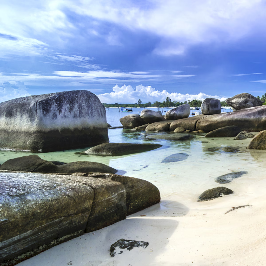 Destinasi Pantai Bangka Belintung