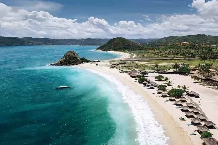 Destinasi Pantai Kuta Lombok