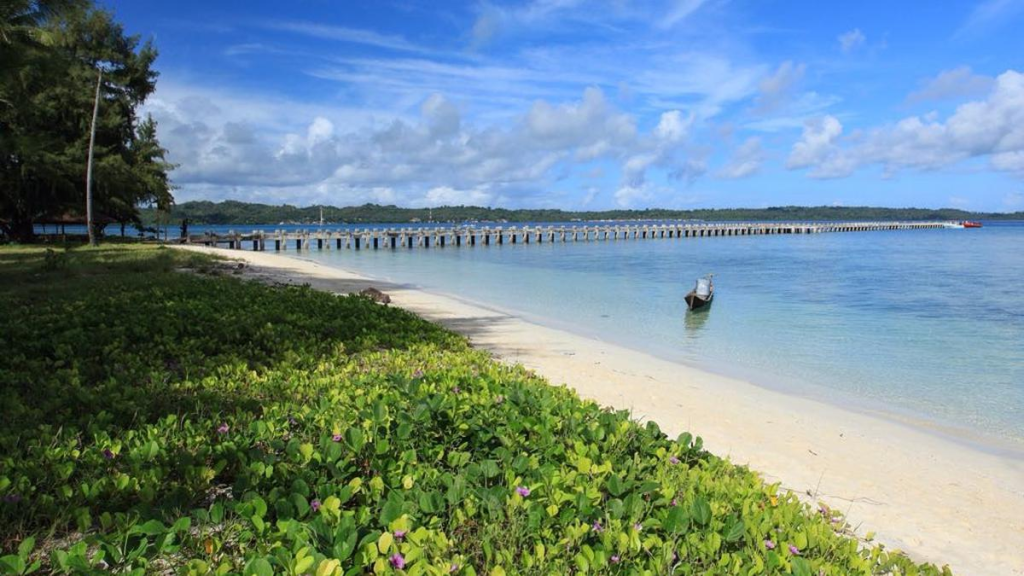 Destinasi Pantai Bahari