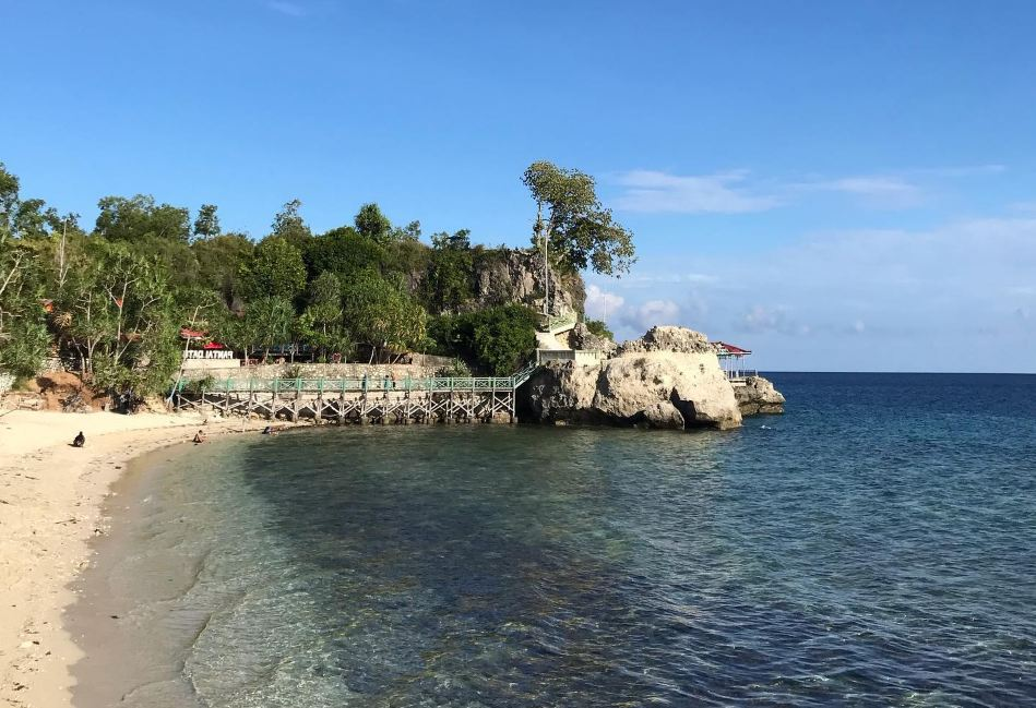 Pantai Palippis Sulawesi Barat